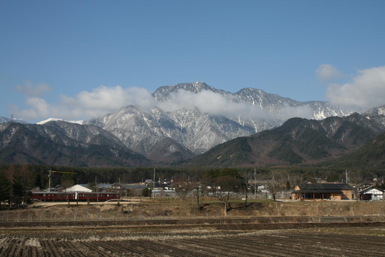 Отель Azumino Backpackers 山の風 Matsukawa Экстерьер фото